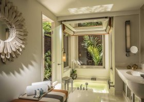 thajsko-hotel-anantara-phuket-villas-219_ext_w_1.jpg