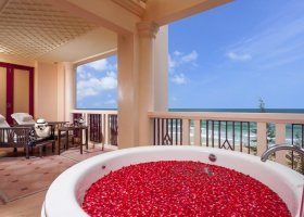 thajsko-hotel-centara-grand-beach-phuket-018_ext_w_1.jpg