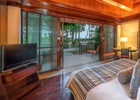 thajsko-hotel-centara-grand-beach-resort-villas-krabi-056_ext_w_1.jpg