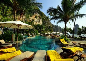 thajsko-hotel-centara-grand-beach-resort-villas-krabi-068_ext_w_1.jpg