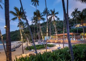 thajsko-hotel-four-seasons-koh-samui-047_ext_w_1.jpg