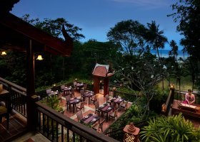 thajsko-hotel-saii-phi-phi-island-village-134_ext_w_1.jpg