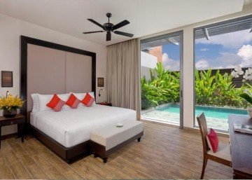 Three Bedroom Connecting Double Pool Pavilion